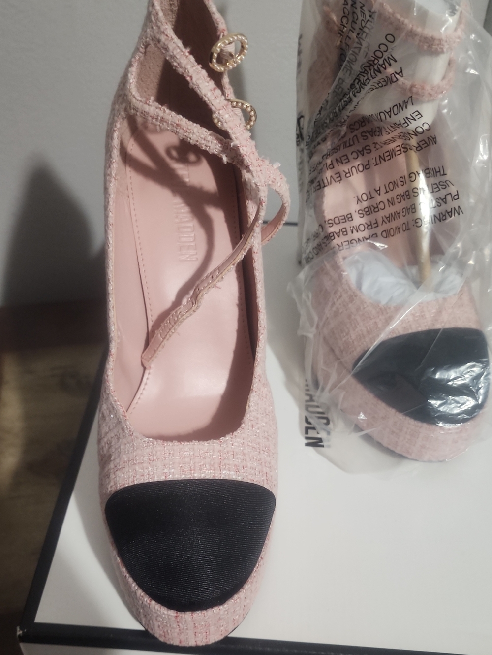 Steve Madden Pink Platforms - Picture 2 of 6